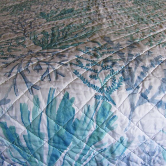 NEW! QUEEN SIZE QUILT SET W/ 2 SHAMS & 2 PILLOWS - SIGRID OLSEN - Picture 2 of 4